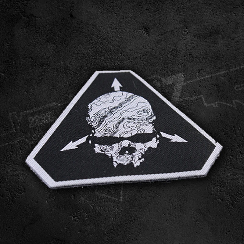 Parche táctico MOLLE para casco y equipamiento militar - imagen 4