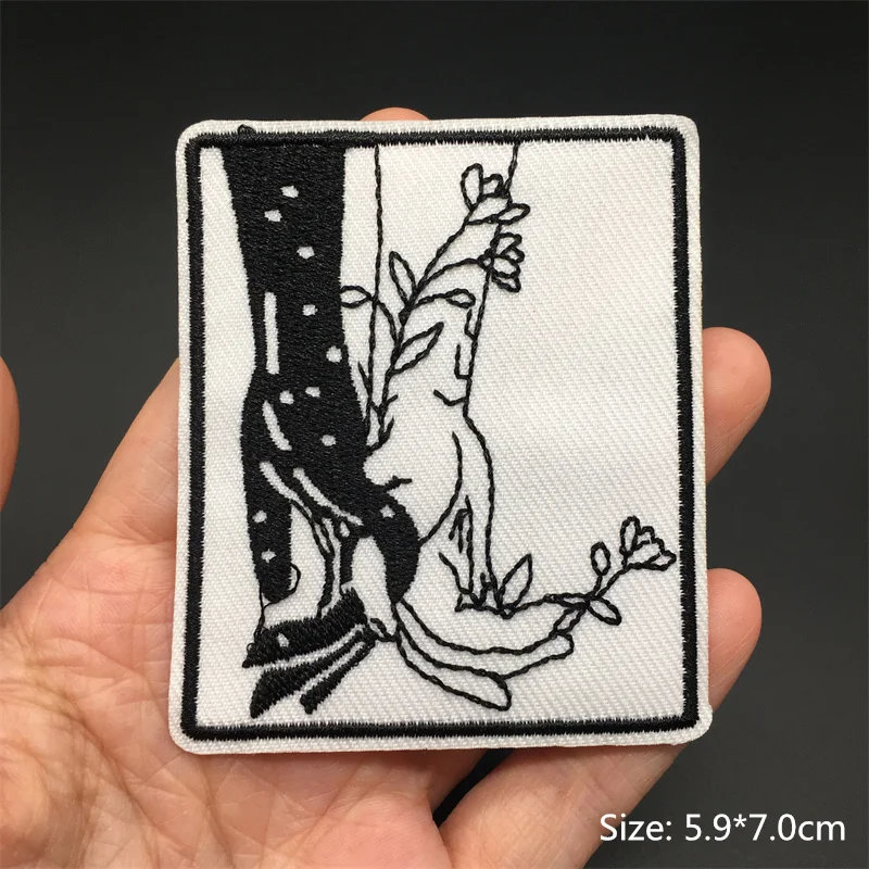 Primer plano del bordado y textura del parche
