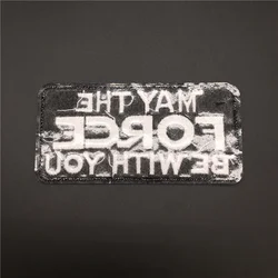 Parche bordado DIY negro y blanco 10x5 cm para planchar o coser