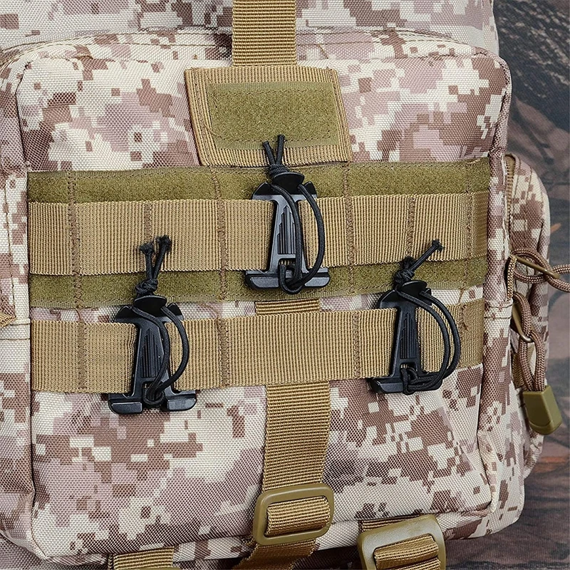 Ejemplo de sujeción de equipo en mochila