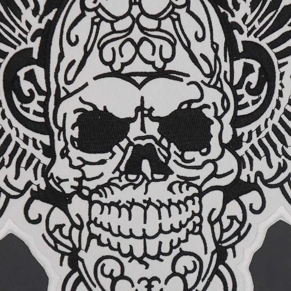Parche calavera alas motociclista – Bordado iron-on chaqueta cuero alta calidad - imagen 4