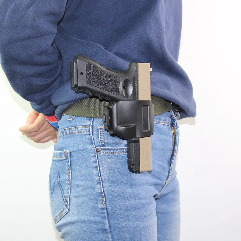 Funda en acabado arena sobre sistema MOLLE