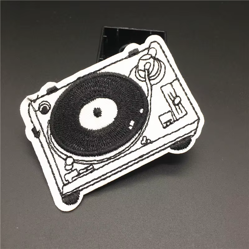 Aplique bordado musical táctico – Parche para ropa DIY