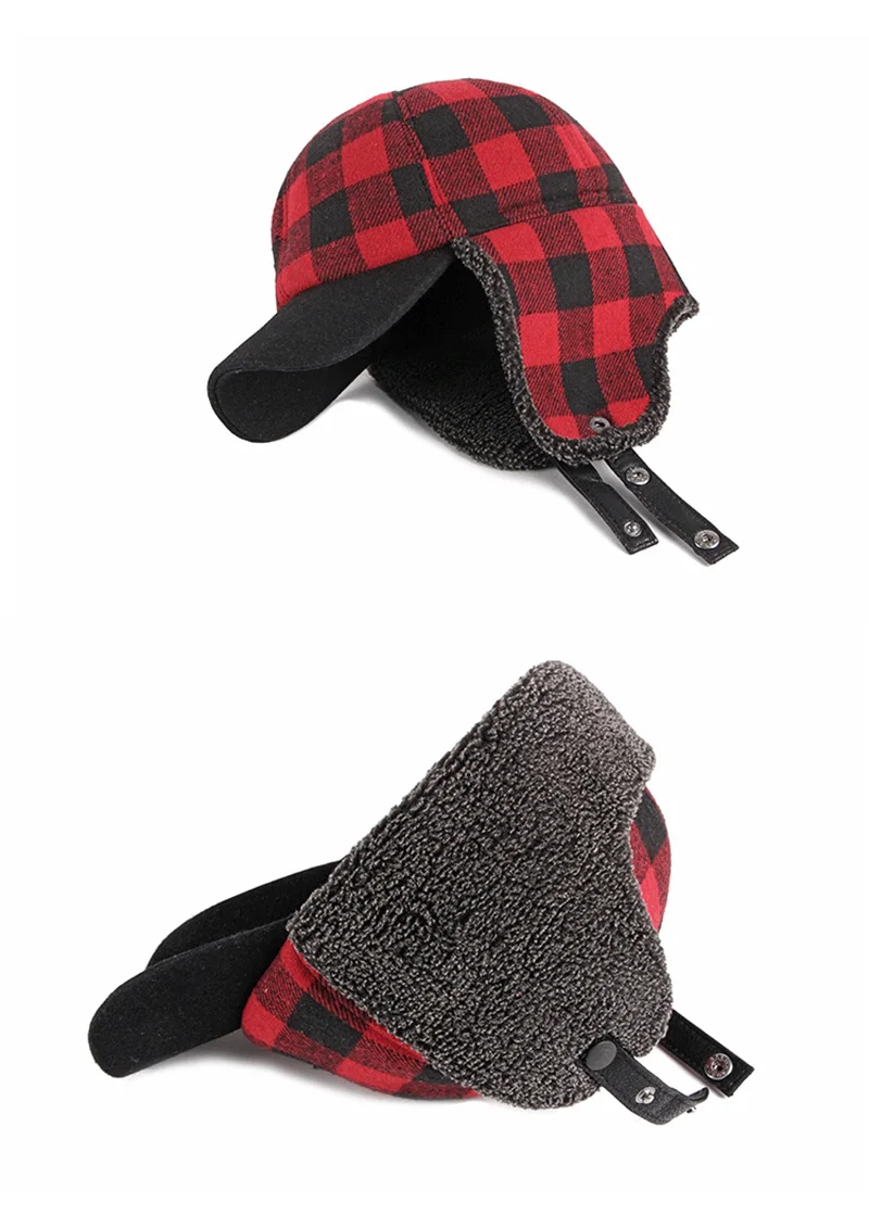 Sombrero a cuadros rojo y negro con acabado invernal