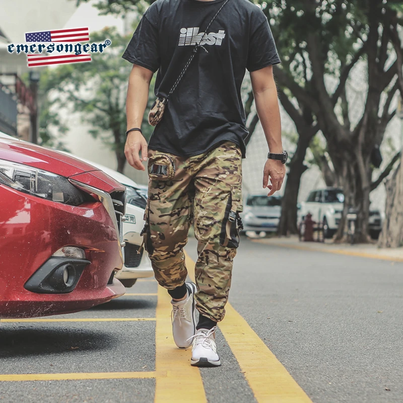 Pantalones tácticos Emersongear en camuflaje militar con cintura elástica