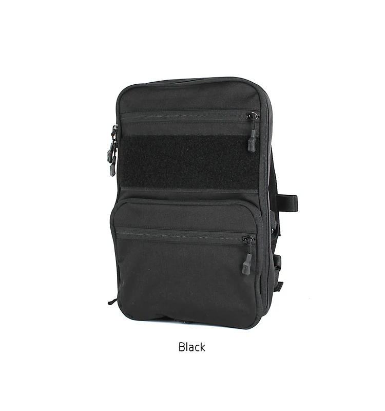 Detalle del sistema MOLLE y compartimentos del chest rig