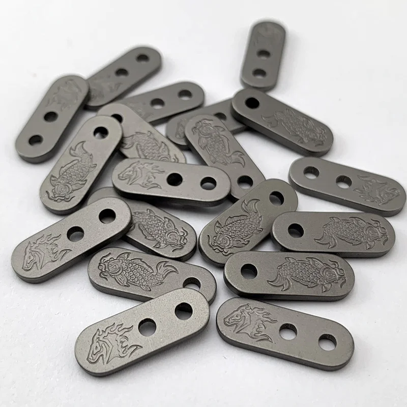 Hinderer XM18 – Cuchillo plegable titanio con clip trasero táctico - imagen 5