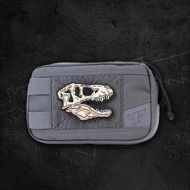 Parche táctico T-Rex calavera bordado para chaleco MOLLE