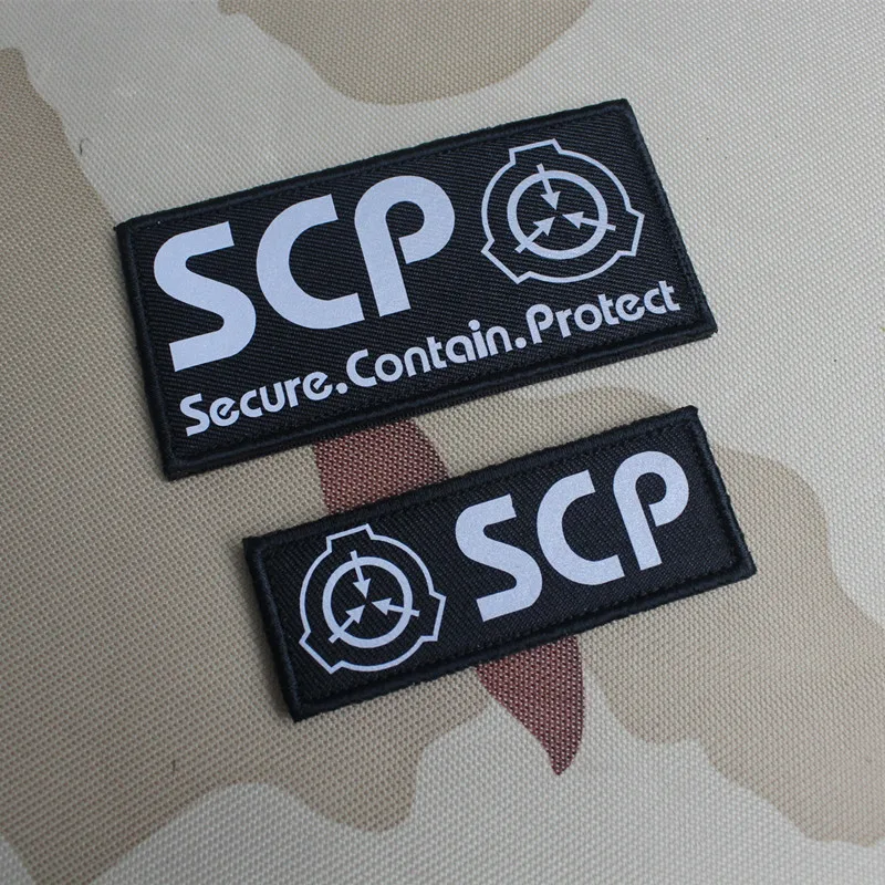 Mochila táctica con parches reflectantes y logo flecha – SCP Natural - imagen 4