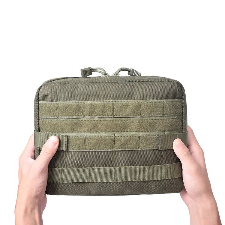 Detalle del sistema MOLLE para acoplar accesorios