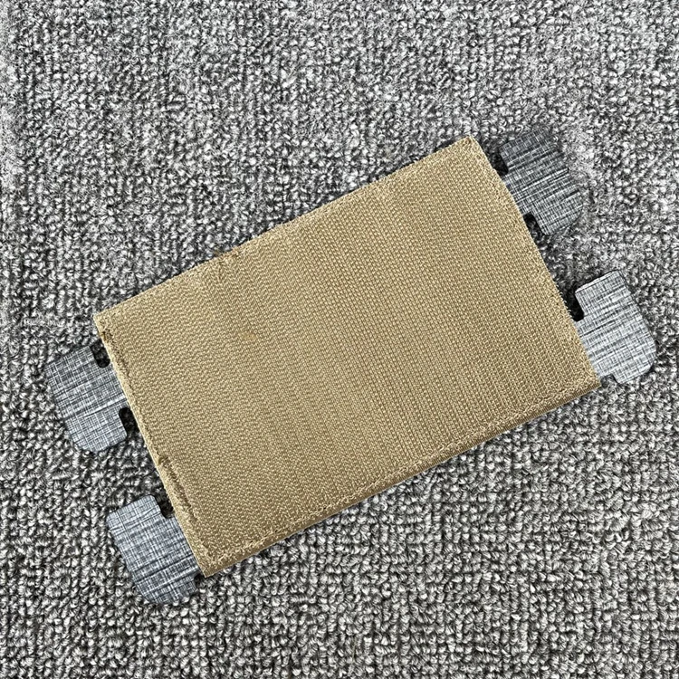 Vista lateral de la bolsa táctica para chaleco airsoft FCSK