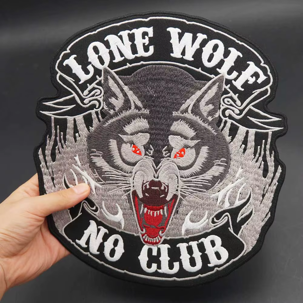 Lone Wolf No Club parche bordado termoadhesivo estilo motero punk - imagen 5