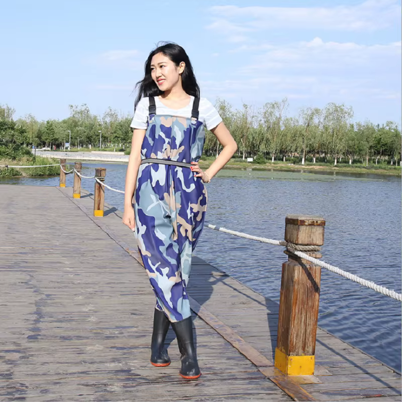 Traje impermeable ripstop para caza y pesca con botas incluidas - imagen 4