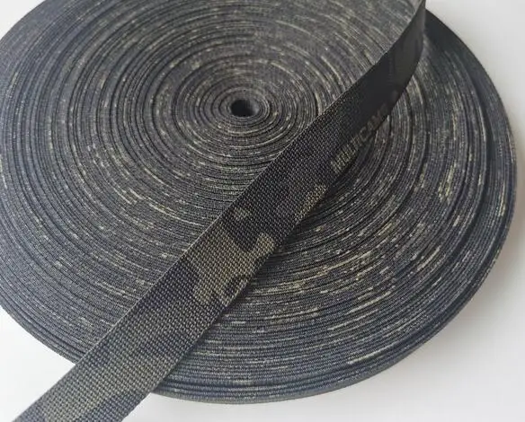 Cinta de camuflaje negra jacquard (doble cara)