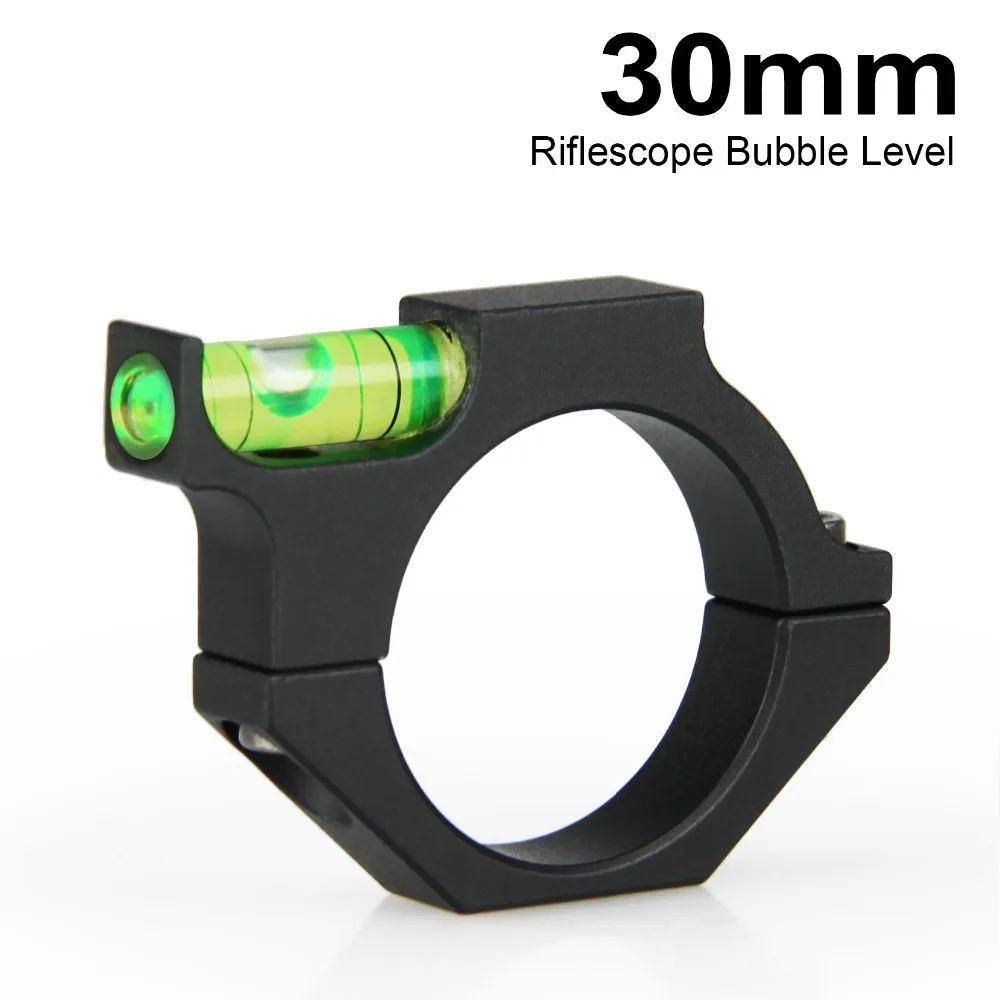 Pinza táctica con nivel de burbuja sobre tubo de visor