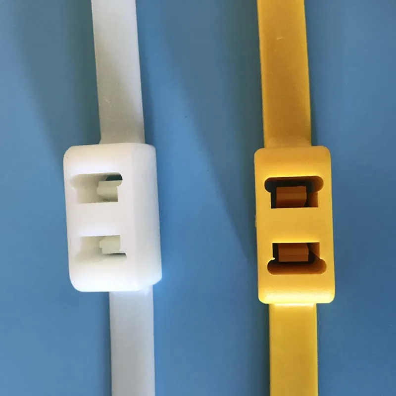 Esposas en varios colores disponibles