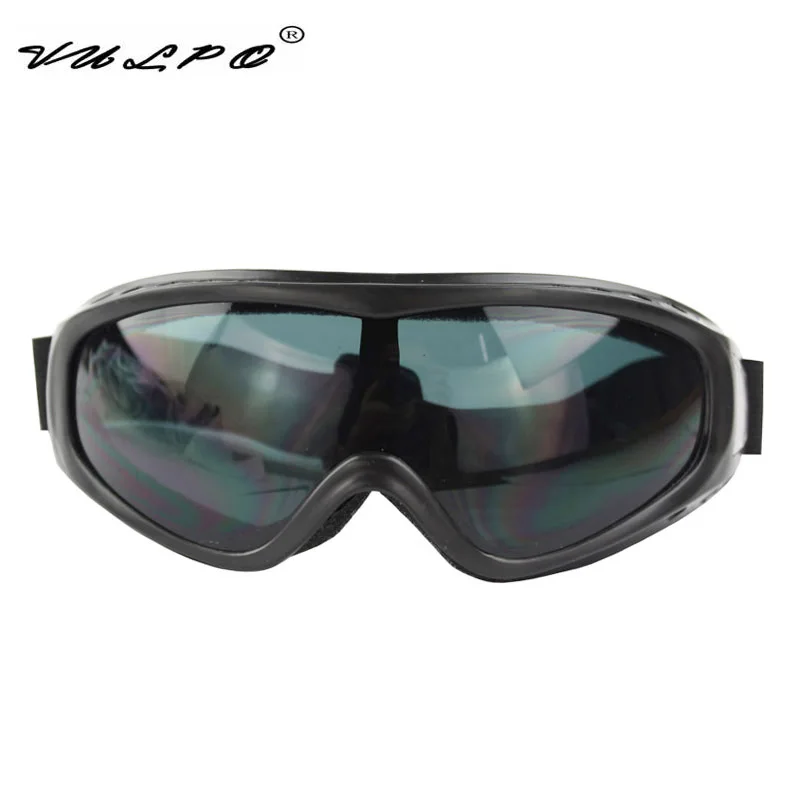 Vista frontal de las gafas VULPO con marco negro y lente gris