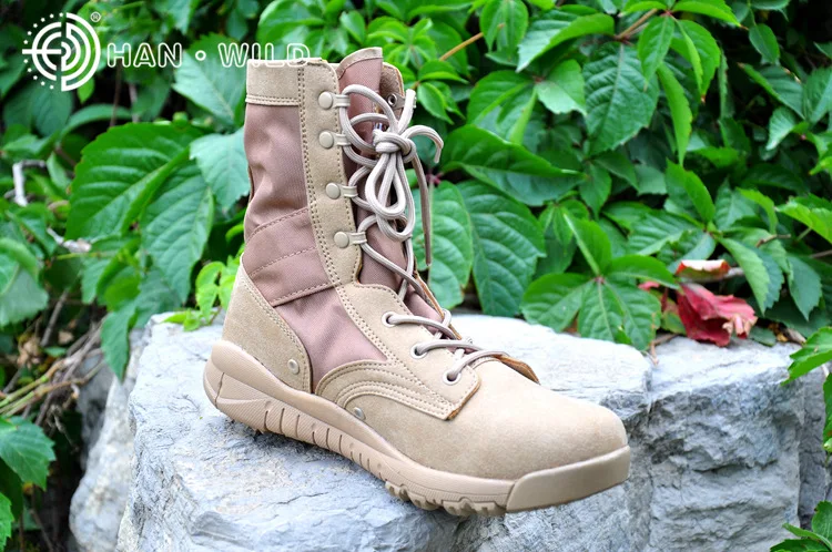 Diseño detallado de bota táctica de lona