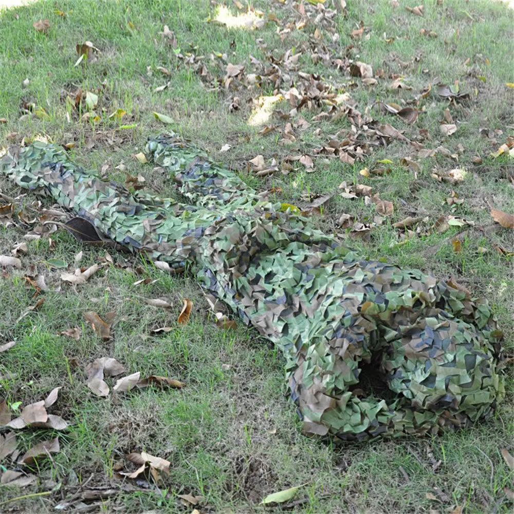 Pantalón Ghillie mostrando textura de hojas