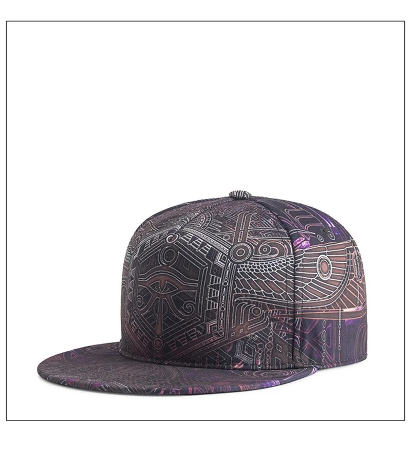 Vista lateral con gorra tipo snapback