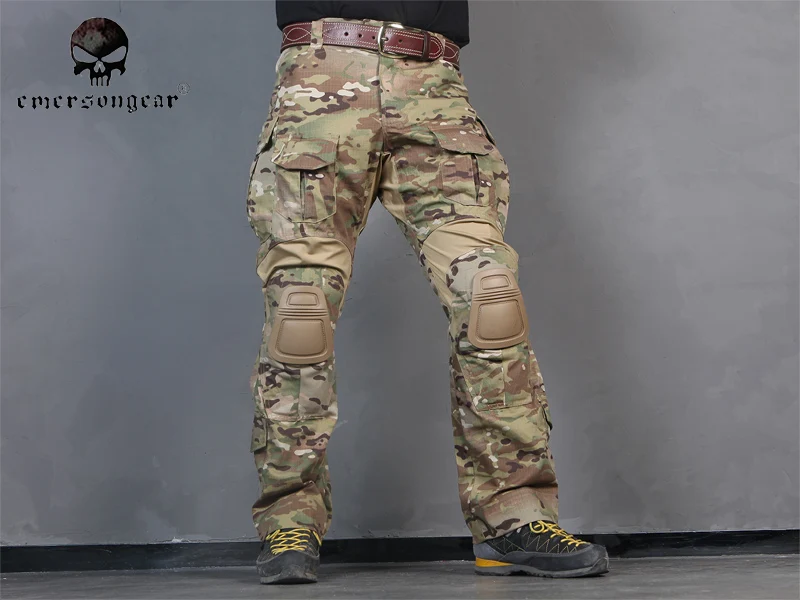 Detalle de bolsillos cargo del pantalón G3