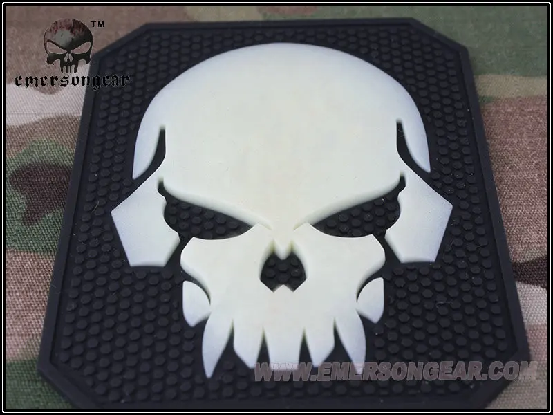 Emersongear EM5550 Parche Táctico Pirateskull PVC – Insignia Airsoft