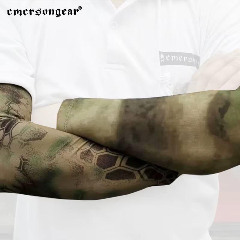 Mangas tácticas en uso para brazo