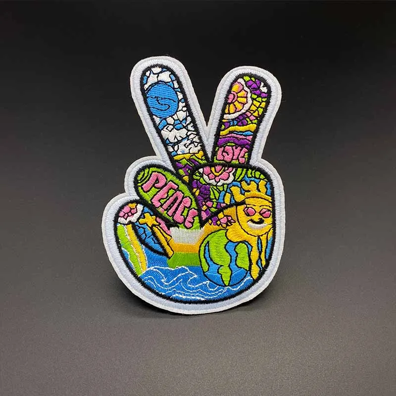 Parche bordado calavera - estilo punk para ropa y equipamiento - imagen 4