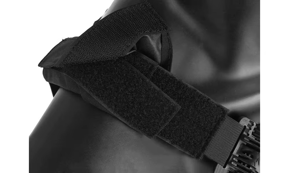 Detalle del cierre velcro frontal