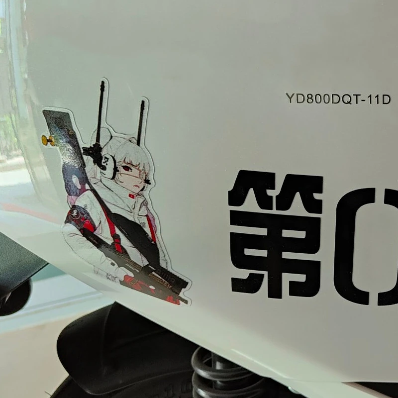 Pegatina reflectante impermeable – Chica anime sexy para coche o moto - imagen 5