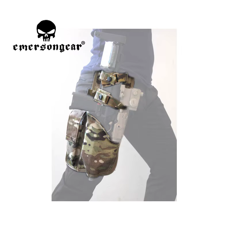 Funda Emersongear MP7 en uso táctico