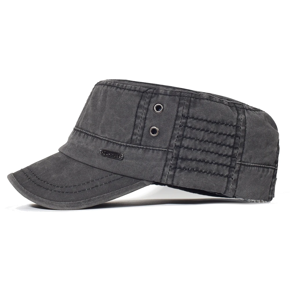 Gorra plana con estilo militar vintage