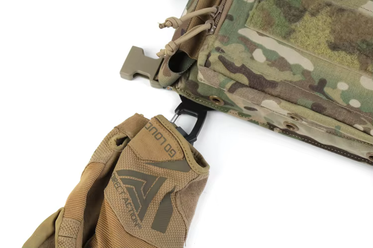 Chest rig en entorno exterior