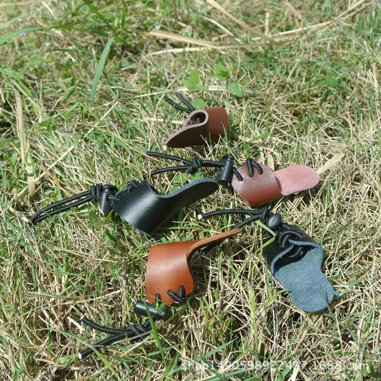 Protector de pulgar en cuero para tiro con arco y caza - imagen 3
