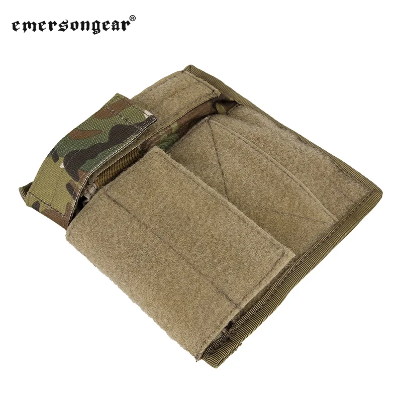 Bolsa Emersongear en uso táctico