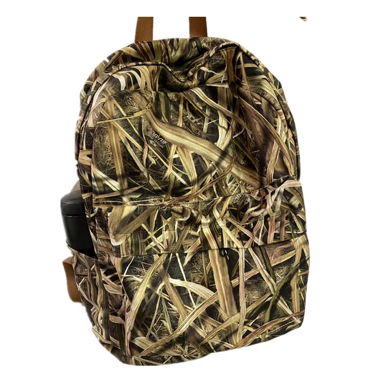 Mochila de camuflaje vista lateral