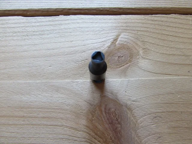 Cuchillo con herramienta instalada