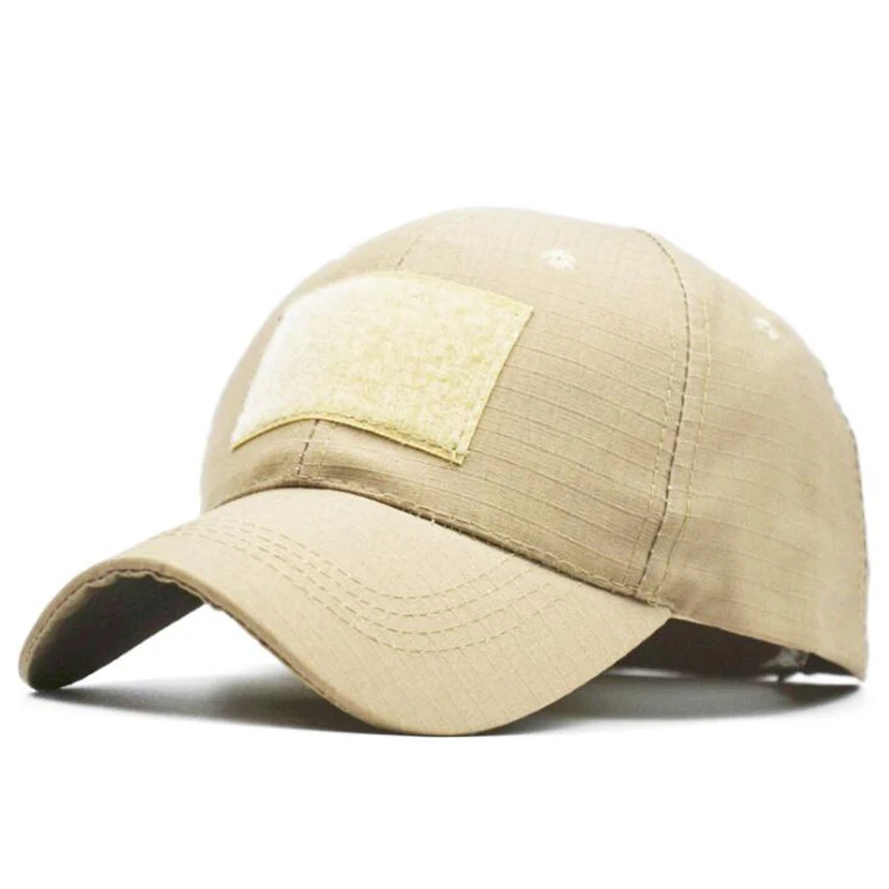 Gorra camuflaje en uso exterior
