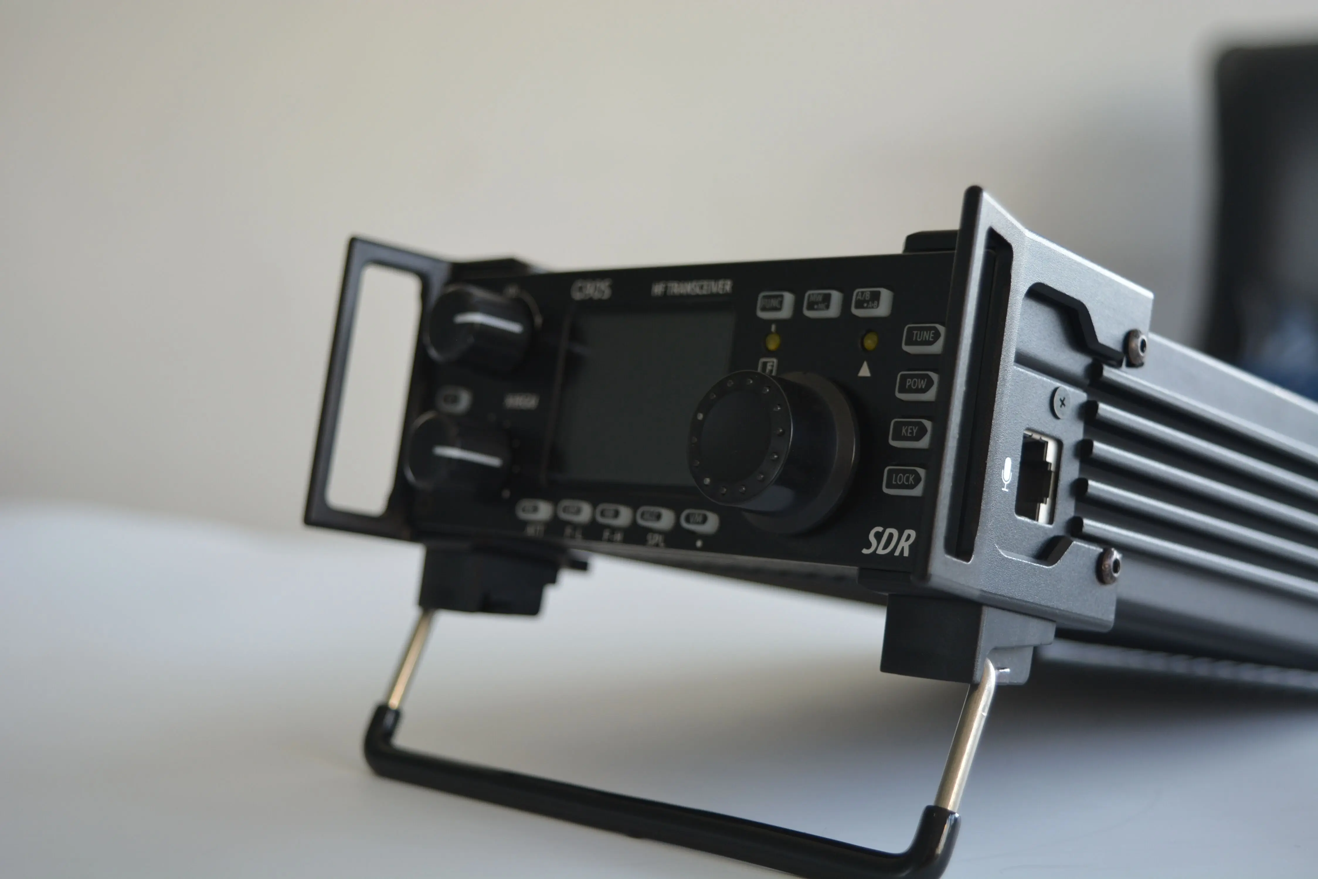 Soporte para radio HF