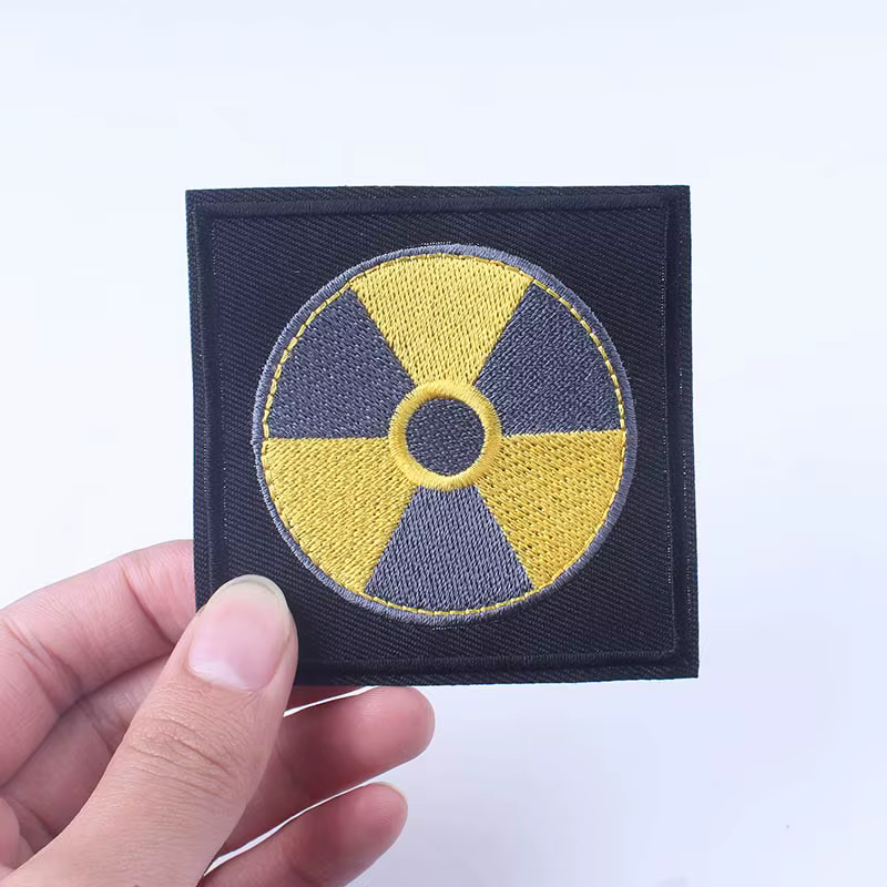 Detalle del bordado de las rayas de Chernobyl