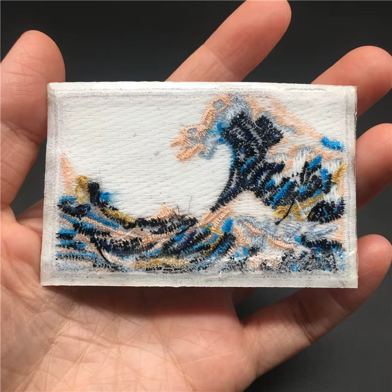 Parche bordado Hokusai La Gran Ola – Japonés Táctico - imagen 5