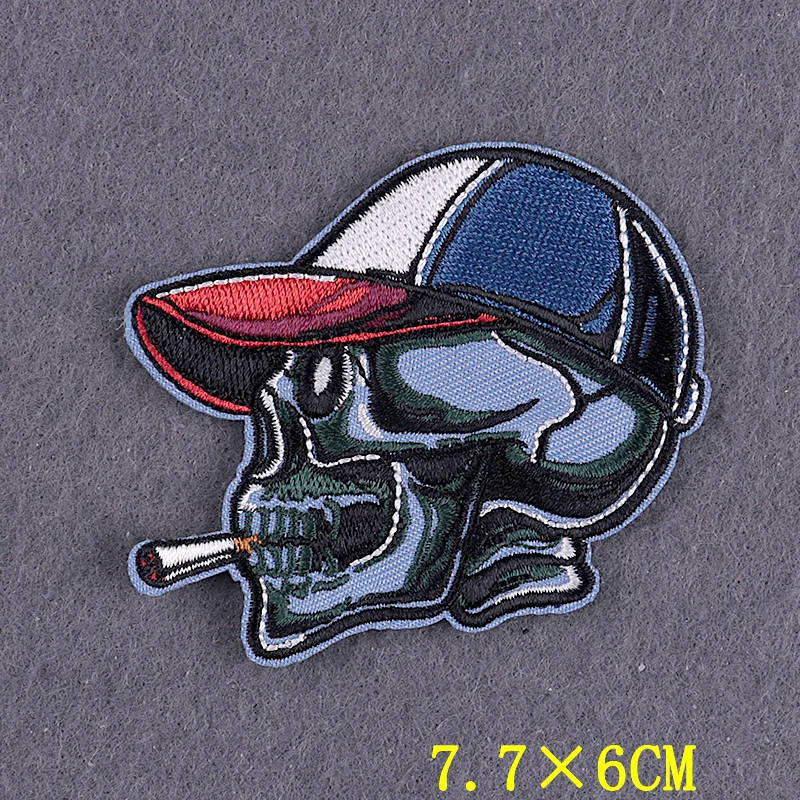 Diseños variados de parches punk