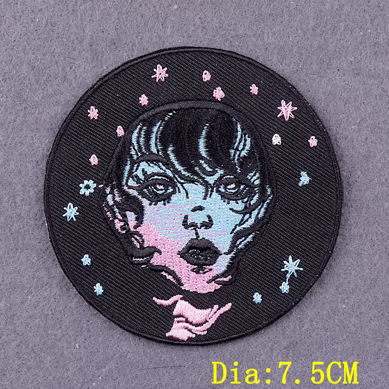 Parches góticos para chica - detalle