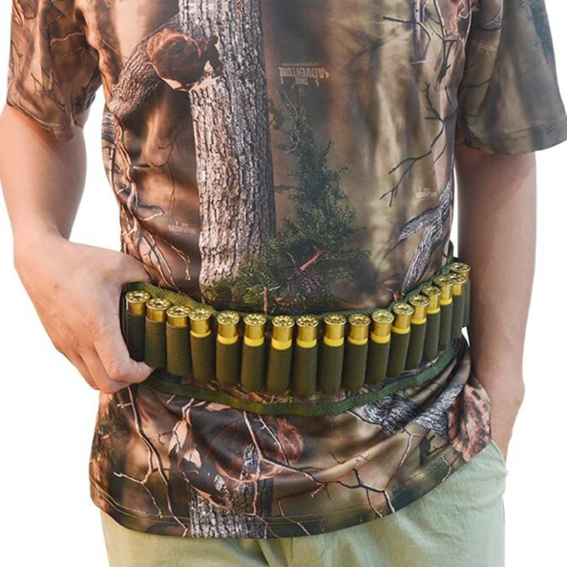 Vista del bandolier con cartuchos insertados, mostrando la distribución uniforme