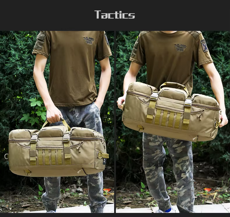 Mochila táctica usada como bolsa de viaje