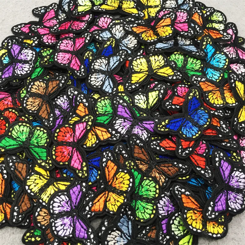 Parches de mariposa bordados detalle