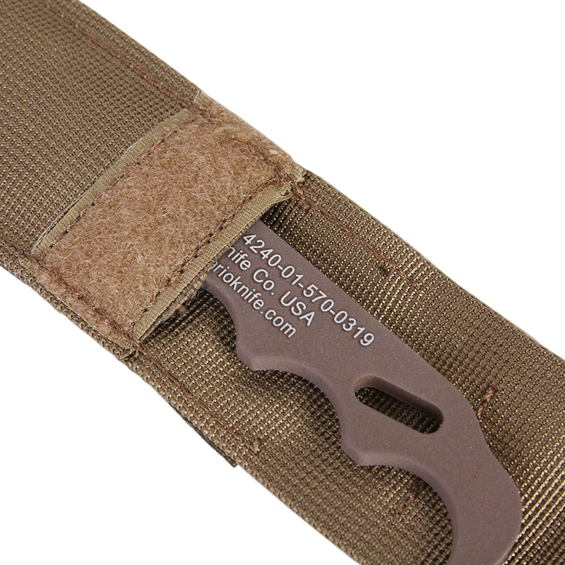 Cuchillo táctico con acabado anódico