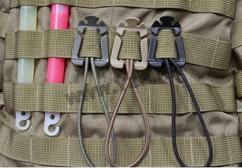 Accesorios MOLLE y clips de gestión para mochila