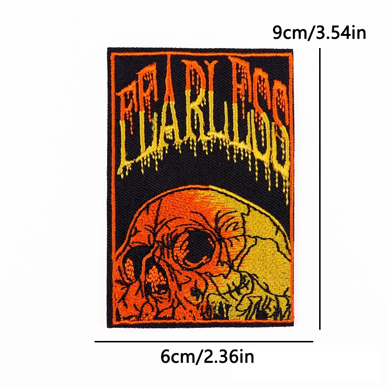 Parche bordado calavera punk con llamas – Termoadhesivo para ropa - imagen 4