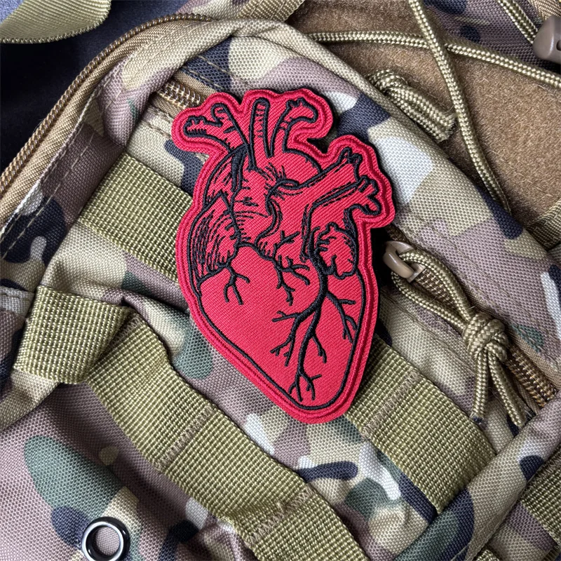 Parche táctico bordado corazón gancho y bucle MOLLE - imagen 4